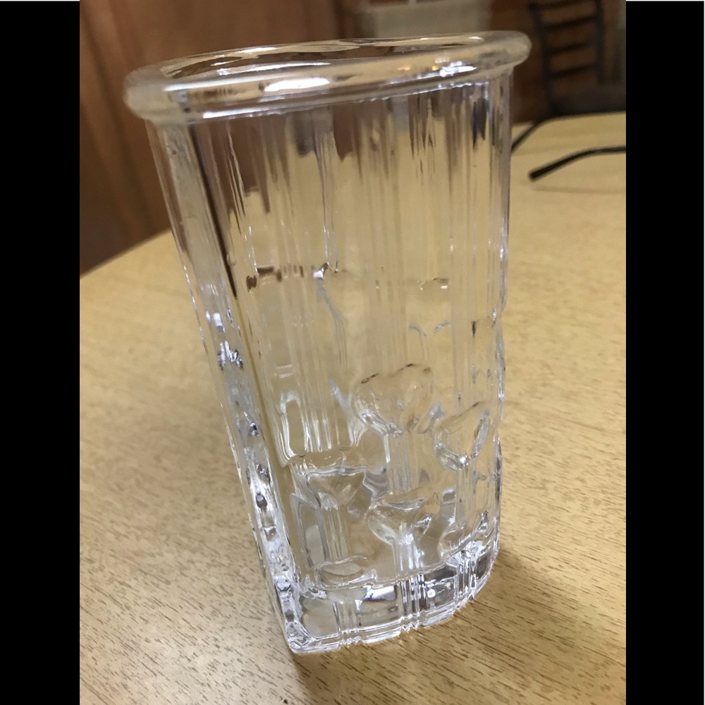 Avon super cute heart glass vase